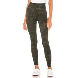 Spanx Look At Me Now Green Camo Seamless Leggings size Large